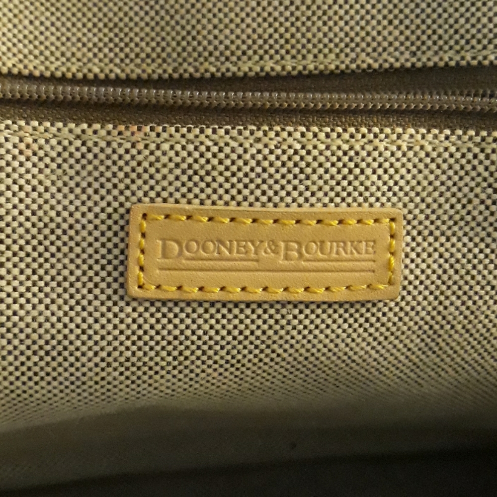 Purse - Picture 6 of 8